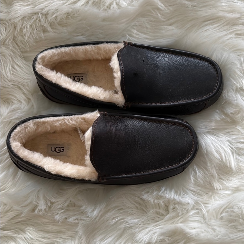 UGG Men's  Slippers